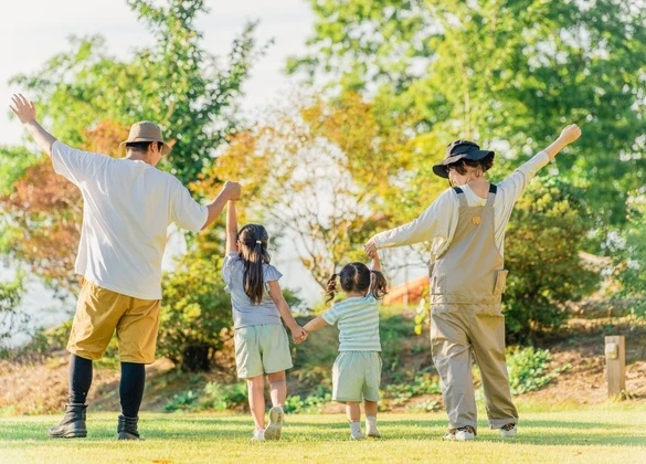 自然の中で家族が快適に過ごす